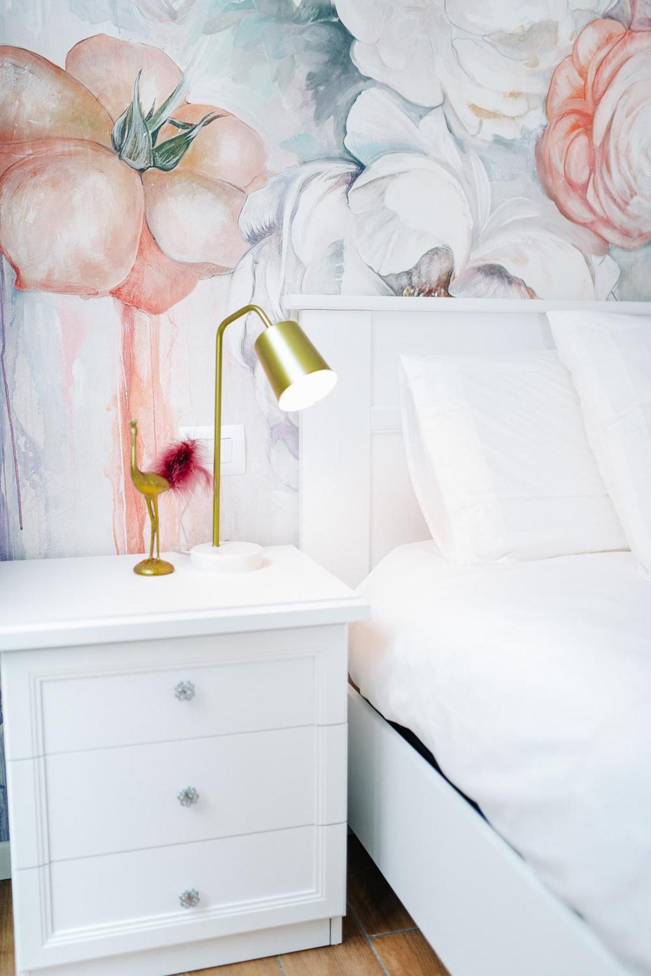 Lora Rose Suite ,Free Parking, Self Check In,2 โกโม ภายนอก รูปภาพ